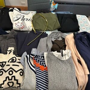 Reitmans Black and White Patterned Sweater